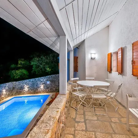 Villa Nina - With A Heated Pool *
