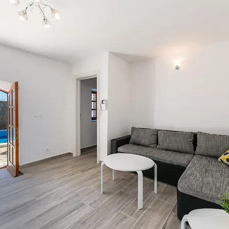 Nina - With A Heated Pool * Tribalj (Primorsko-Goranska)