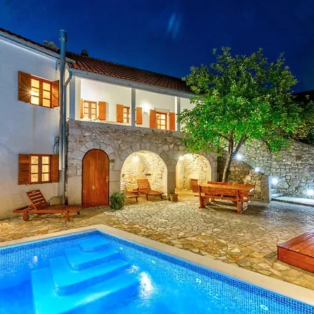 Nina - With A Heated Pool Villa *