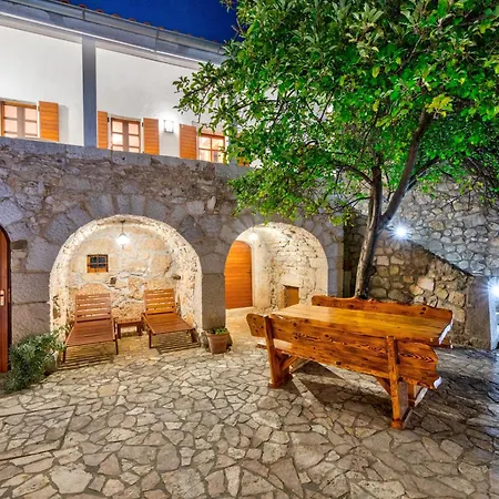 Villa Nina - With A Heated Pool Tribalj (Primorsko-Goranska)
